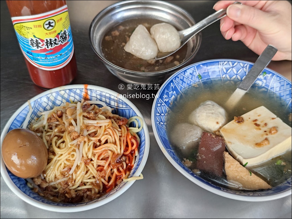 阿坤麵，台中米其林推薦老麵店，古早味飄香數十年 @愛吃鬼芸芸