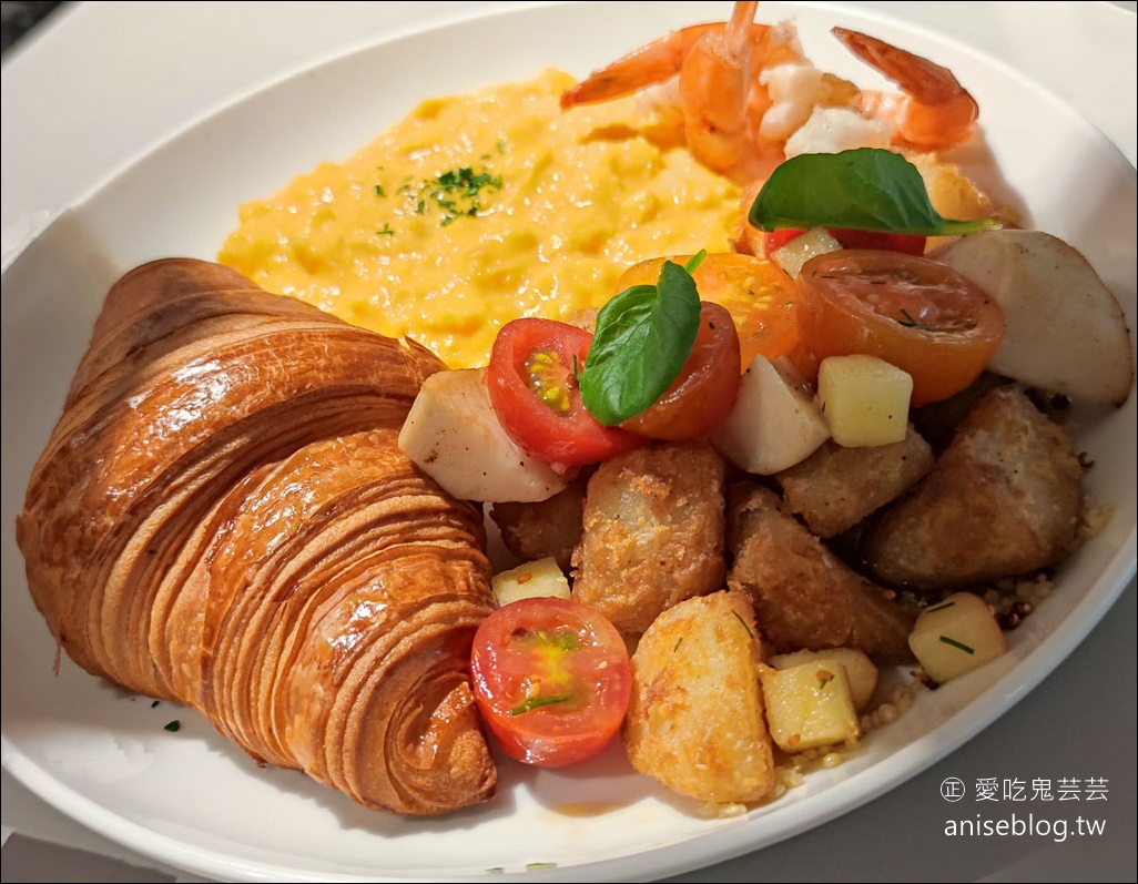 BRUN不然-信義店，戶外空間舒適的早午餐 (含菜單)