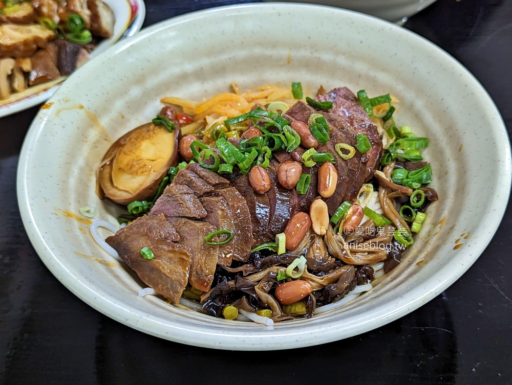 廣西柳州螺螄粉，平價份量十足的萬華美食(姊姊食記)