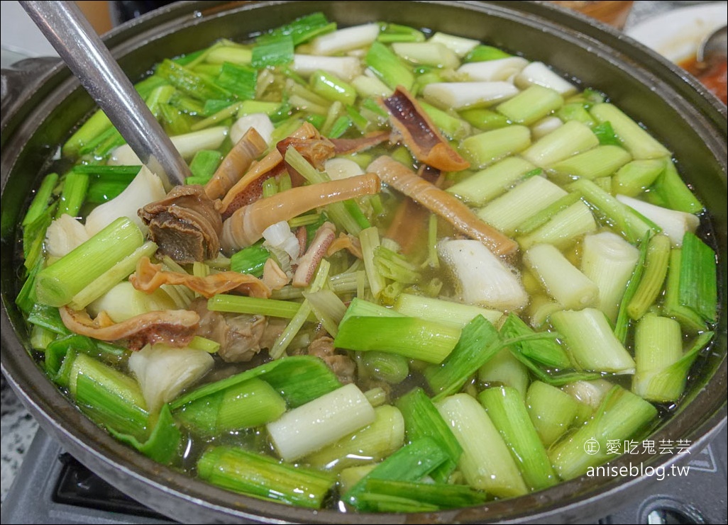 賓王飯店春酒趴間那卡西，有夠復古唱很爽