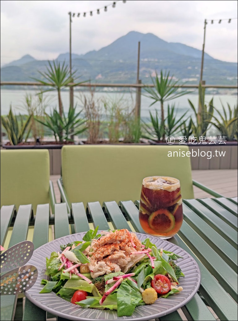 貳樓淡水站前店，無敵淡水河景 x 淡水店限定餐點 (寵物友善哦！)