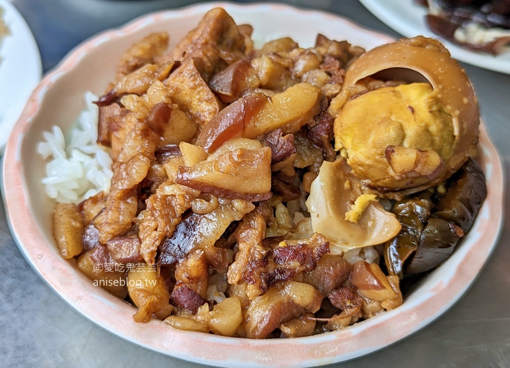 洪記滷肉飯，平實價格份量十足，桃園中正藝文特區附近美食(姊姊食記)