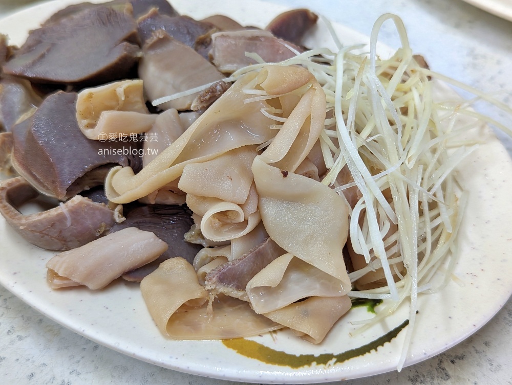 三姐鵝肉，還沒營業就排隊的萬華巷弄隱藏美食(姊姊食記)