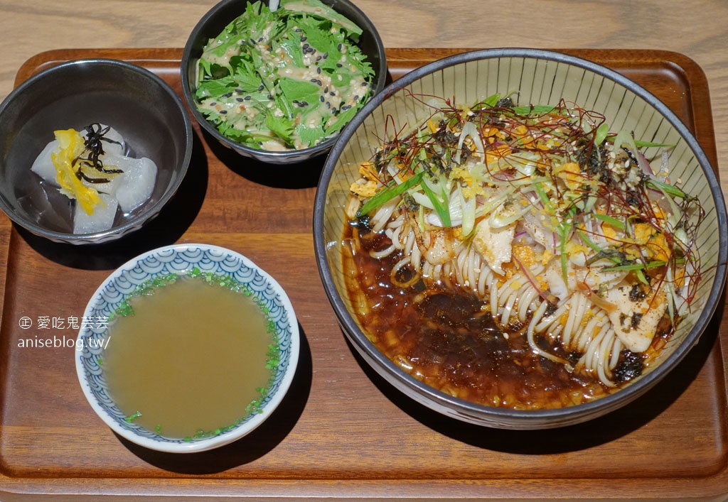 有吉豐盛丼專門店，一次吃八種口味，大吉啦！😍