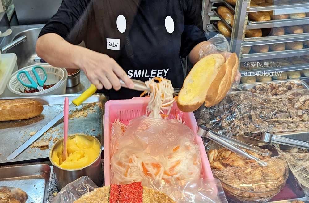 越南法國麵包工藝，搭台鐵列車輕鬆吃，桃園火車站美食(姊姊食記)