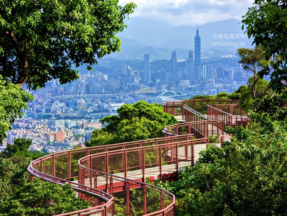 一分鐘走進台北絕美天空步道，順遊台北小溪頭森林步道，碧山露營場大崙頭尾山(姊姊遊記) @愛吃鬼芸芸