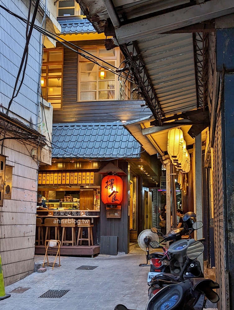 擇食居酒屋，搭1800公車去港口吃美食吧，基隆崁仔頂宵夜場(姊姊食記)