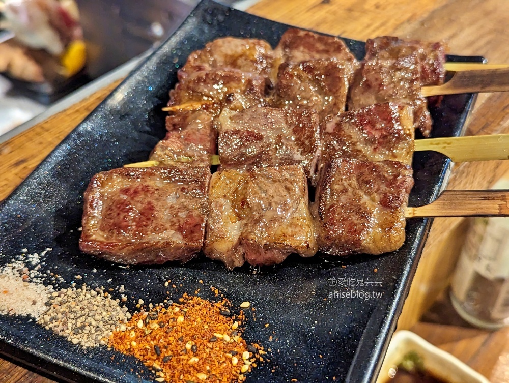 擇食居酒屋，搭1800公車去港口吃美食吧，基隆崁仔頂宵夜場(姊姊食記)