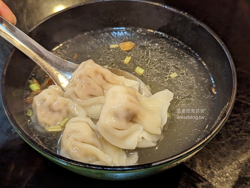 周烏豬切仔麵，蘆洲湧蓮寺旁菜市場美食老店(姊姊食記)