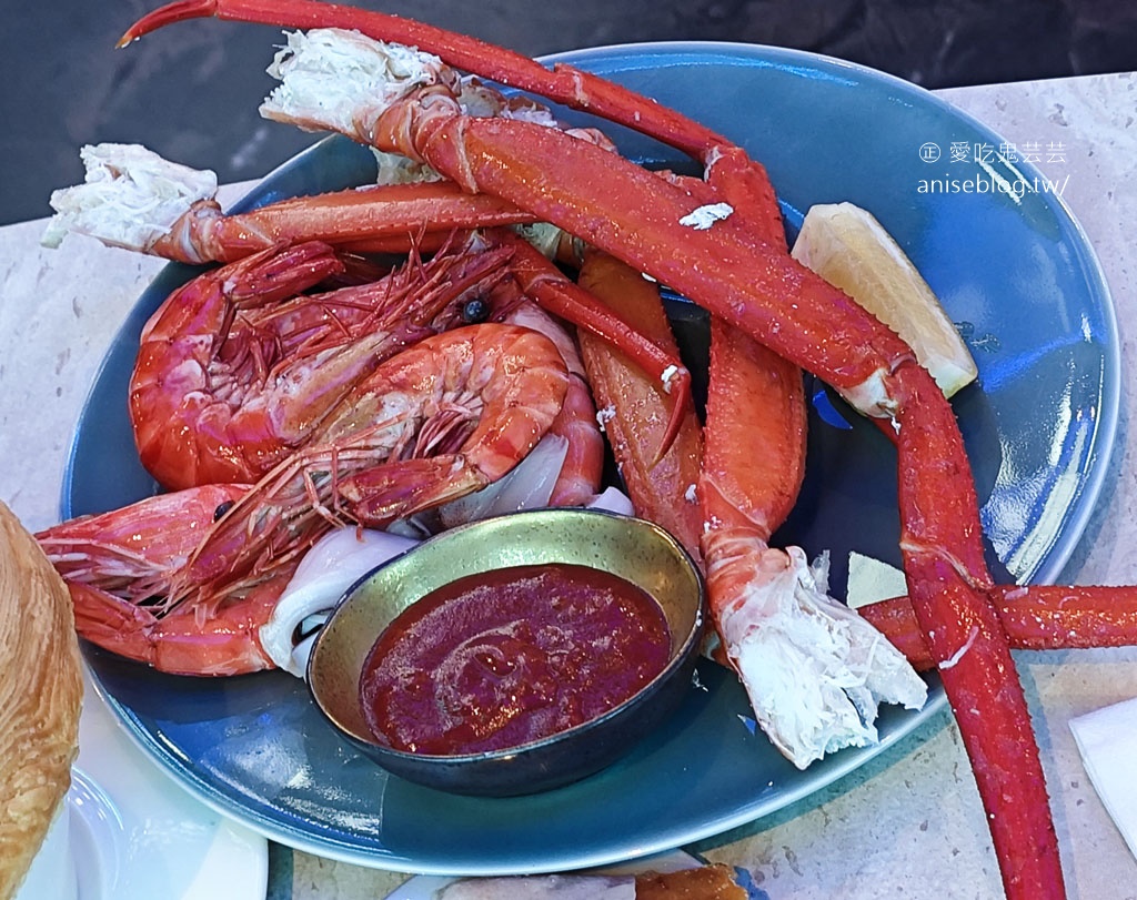 饗 A JOY ，全台最奢華、101高樓層景觀自助餐吃到飽，朋友笑稱我挑戰最賠錢吃法？