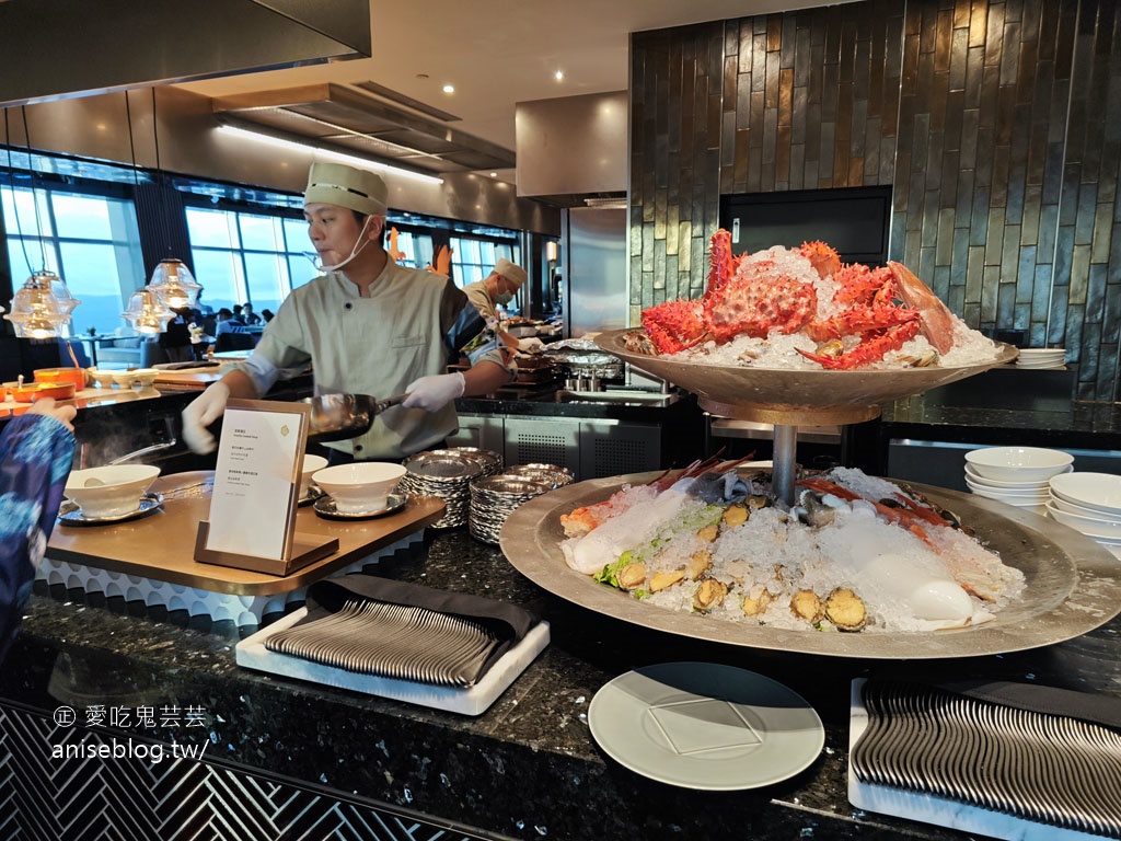 饗 A JOY ，全台最奢華、101高樓層景觀自助餐吃到飽，朋友笑稱我挑戰最賠錢吃法？