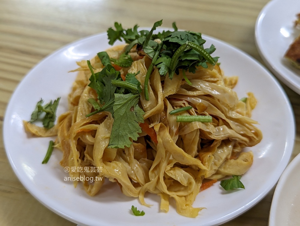 老眷村川味牛肉麵，宜蘭人氣美食(姊姊食記)