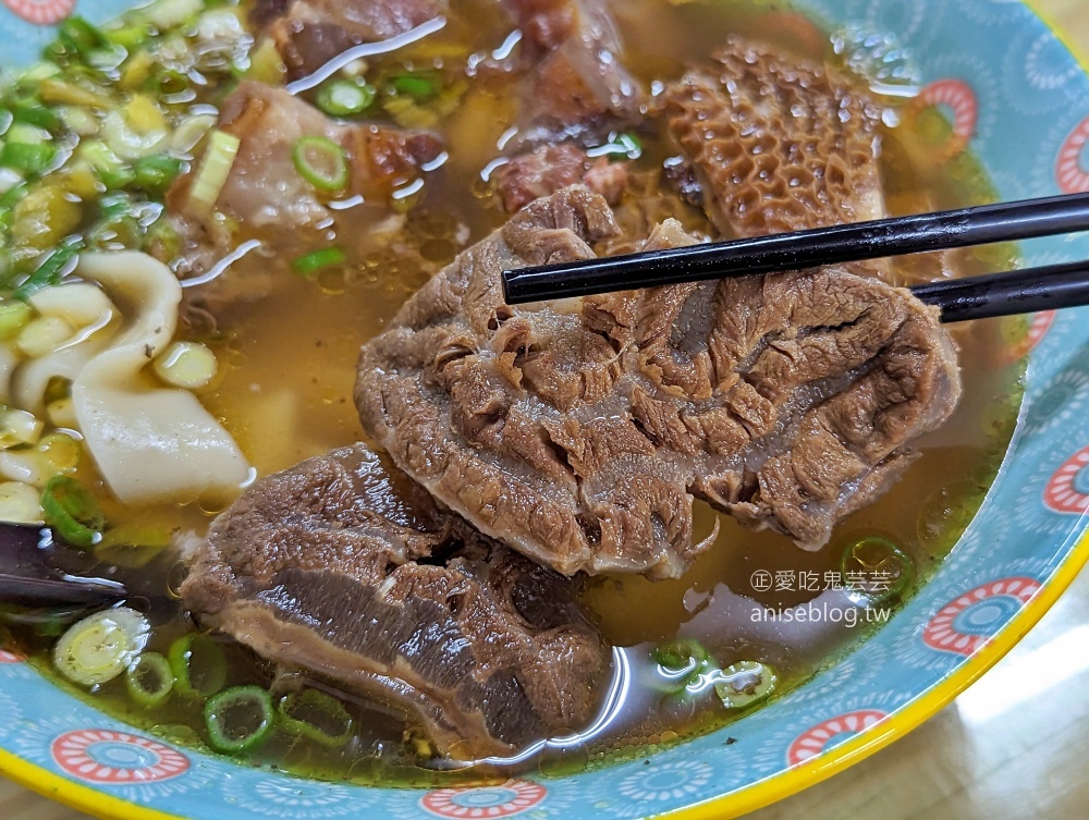 老眷村川味牛肉麵，宜蘭人氣美食(姊姊食記)