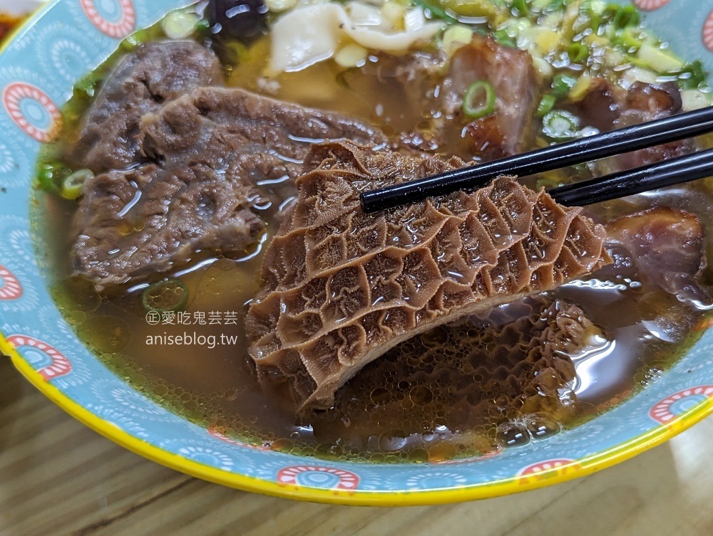 老眷村川味牛肉麵，宜蘭人氣美食(姊姊食記)