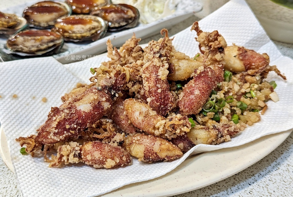 長榮小吃，蒜香小卷好誘人啊！東北角深澳海鮮美食(姊姊食記)