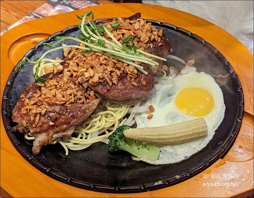 來來牛排館，宜蘭平日也客滿的超人氣牛排館，特色蒜酥必點！