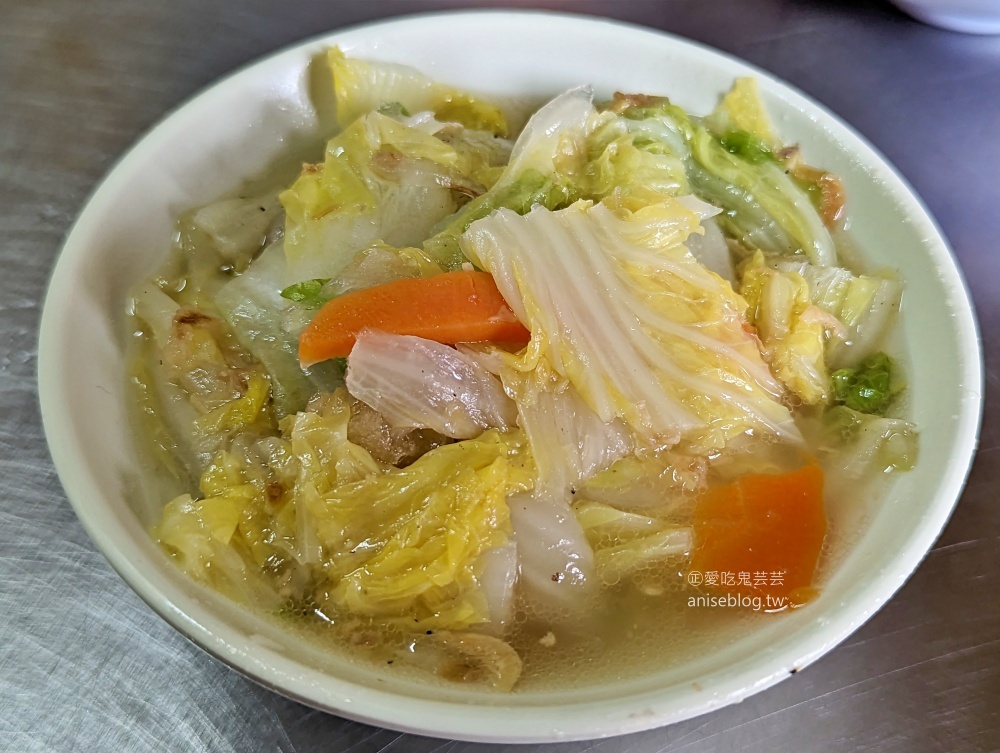 廣州街牛腩湯，觀光夜市裡的早餐限定美食，捷運龍山寺站(姊姊食記)