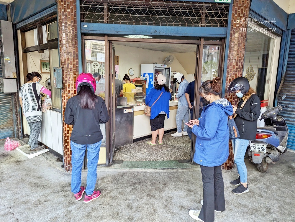 明峯早餐，酥香炸豬排是美味的招牌，桃園美食(姊姊食記)