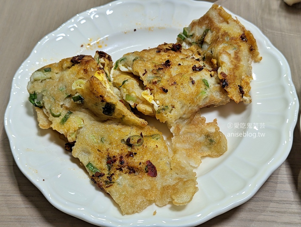 日隆早點，軟中帶Q的粉漿蛋餅是招牌，桃園美食(姊姊食記)