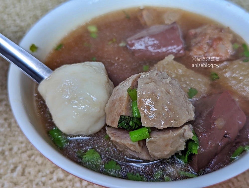 三條路油飯排骨酥湯，萬華環南市場宵夜限定美食(姊姊食記)