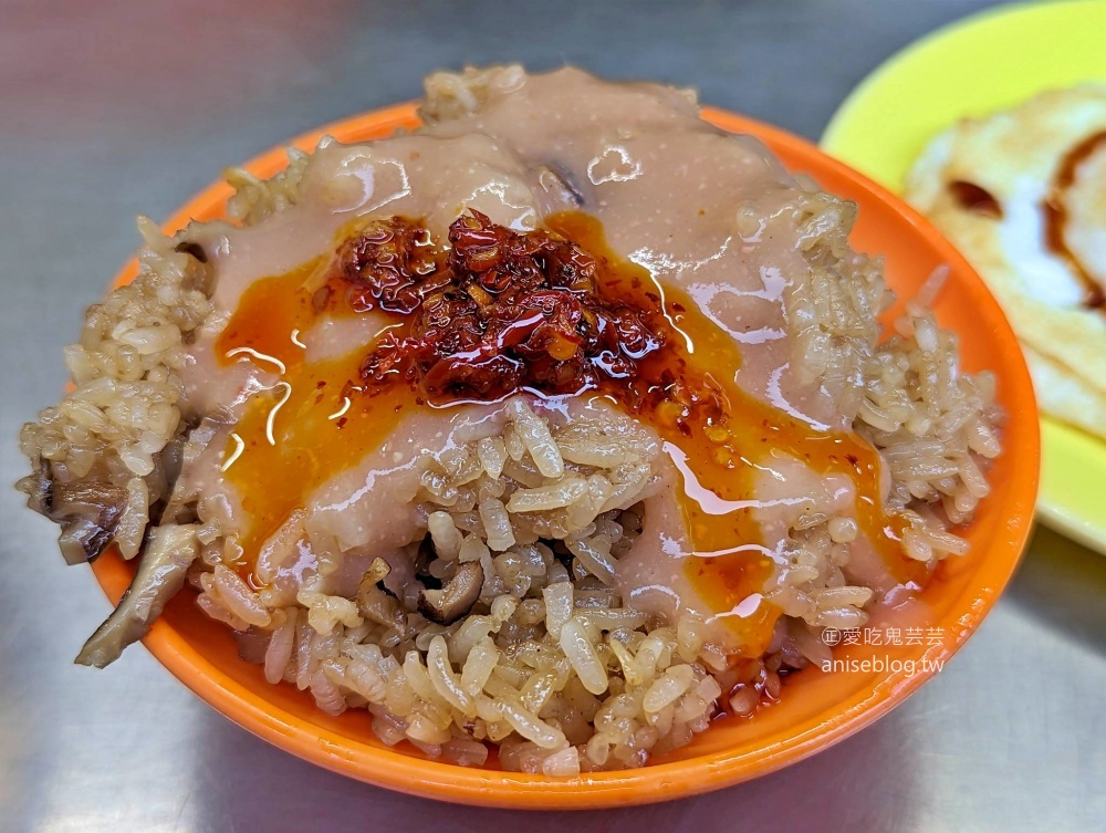 三條路油飯排骨酥湯，萬華環南市場宵夜限定美食(姊姊食記)