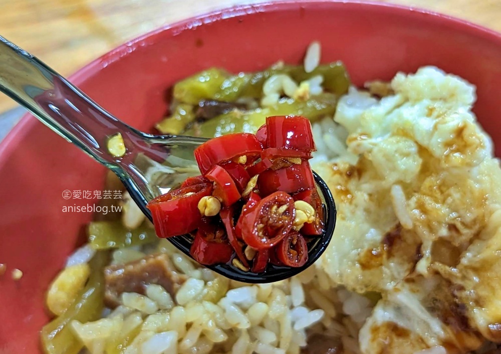 焢肉胡，滿滿人情味的在地美味小吃，桃園大廟宵夜美食(姊姊食記)