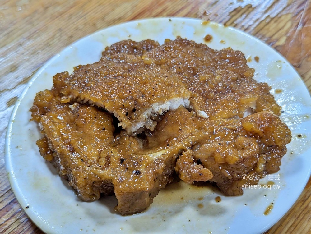 焢肉胡，滿滿人情味的在地美味小吃，桃園大廟宵夜美食(姊姊食記)