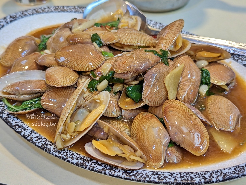 漁家鄉海鮮餐廳，花蟹正肥美，北海岸萬里龜吼漁港美食(姊姊食記)