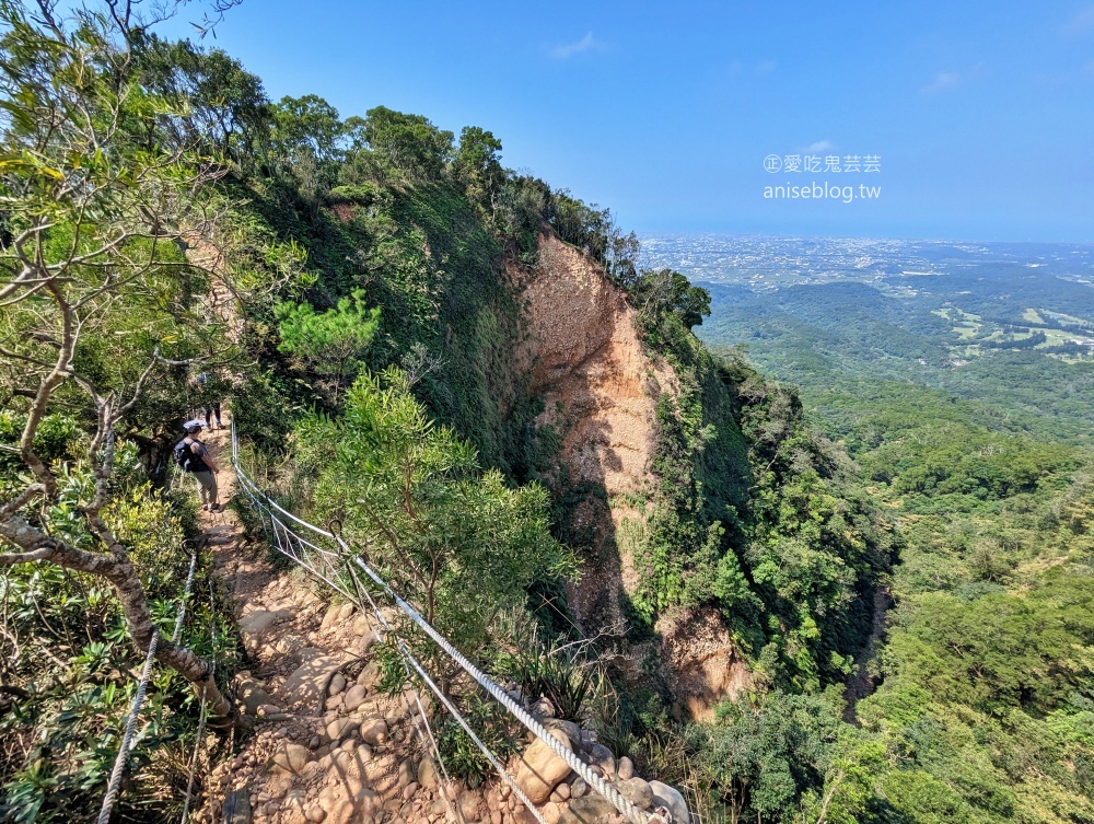 火炎山北鞍線環狀步道，苗栗也可以欣賞大峽谷地形(姊姊遊記)