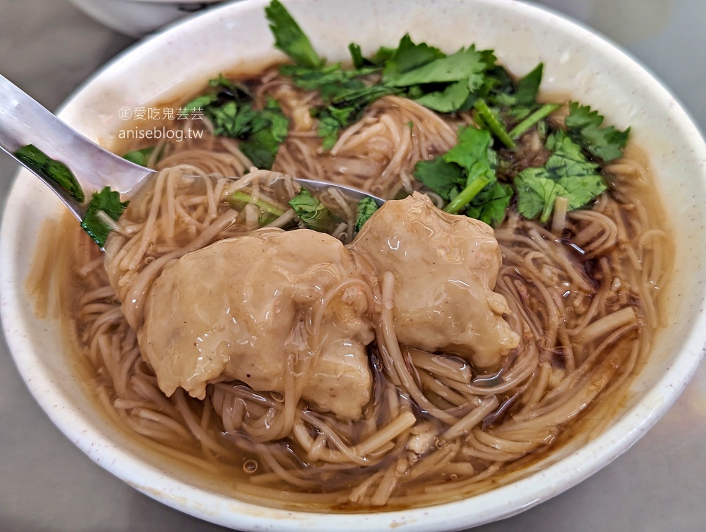 台灣小吃旗魚麵線旗魚湯，基隆東岸基隆塔美食(姊姊食記)