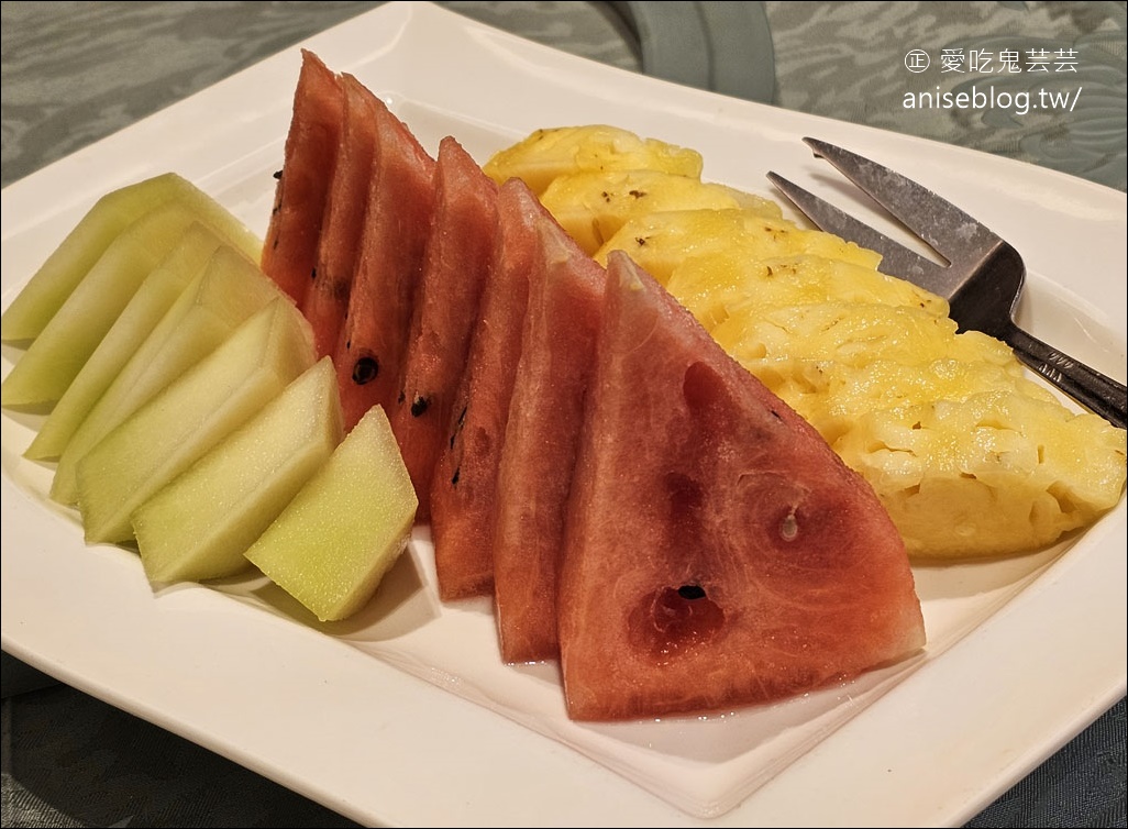 蓬萊邨@台北福華大飯店，年前聚餐歡樂聚，黏錢菜第一次吃欸！