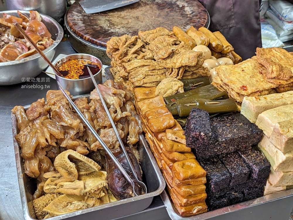 老牌牛肉拉麵大王，各種滷味最推薦，城中市場美食老店(姊姊食記)