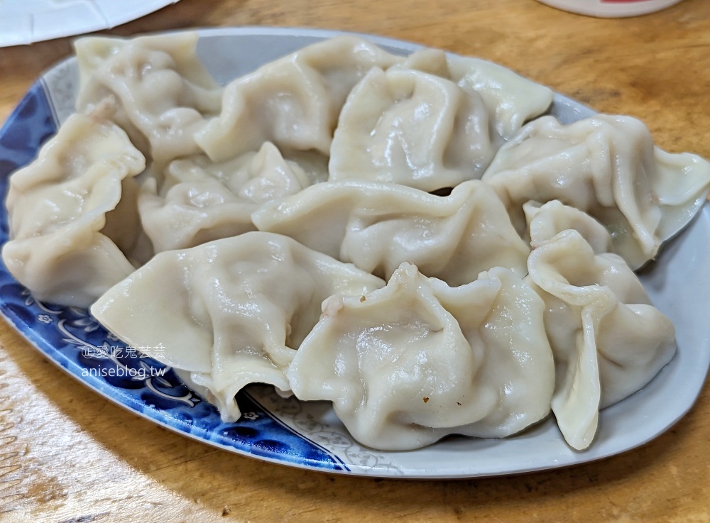 阿財鍋貼，桃園夜市人氣排隊美食(姊姊食記)