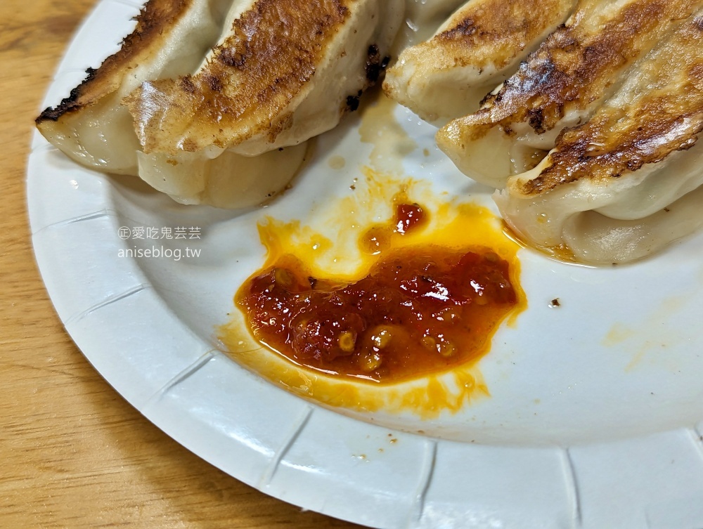 阿財鍋貼，桃園夜市人氣排隊美食(姊姊食記)