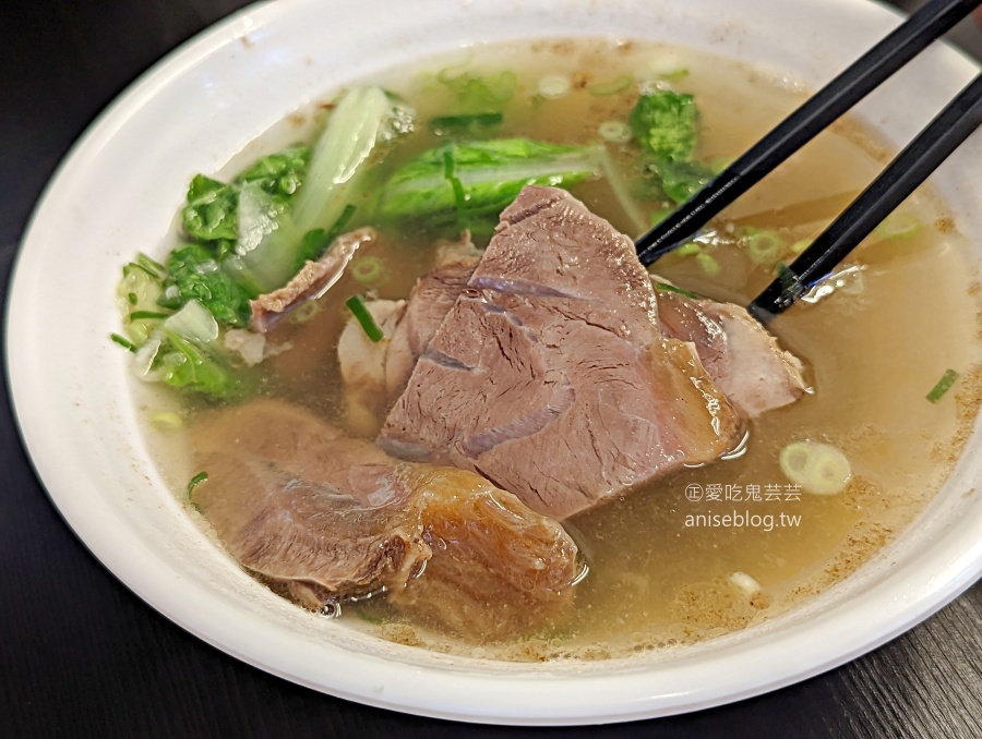 牛膳坊，在夢幻水族箱旁吃牛肉麵，基隆塔下覓食好去處(姊姊食記)