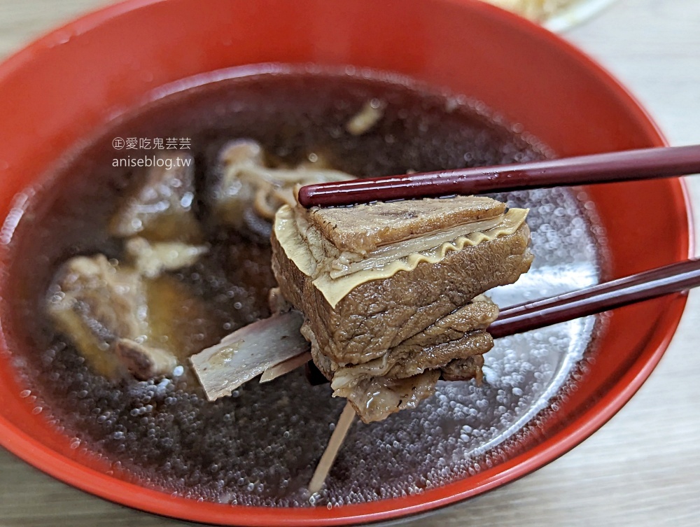 大碗公當歸羊肉，心心念念的黑金滷肉飯搬家後再訪，板橋區四維路美食(姊姊食記)