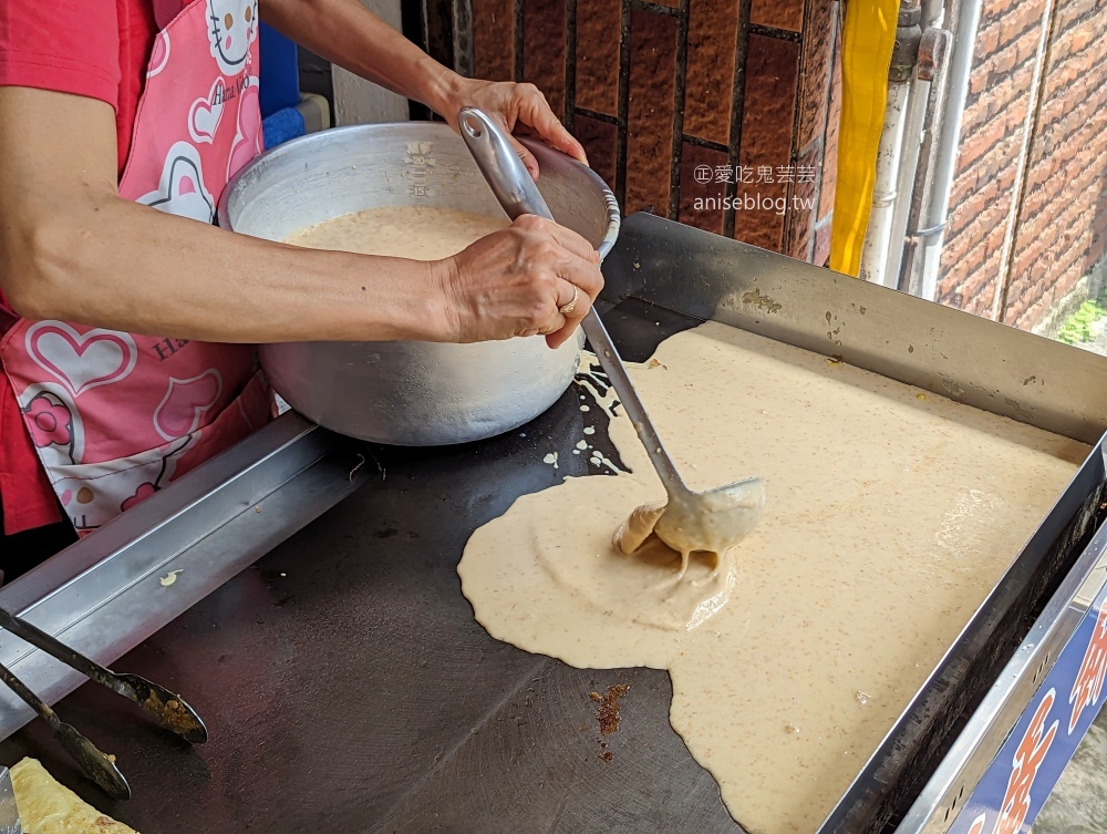 故鄉味麵糊蛋餅，厚實又有飽足感的大蛋餅，桃園南門市場美食(姊姊食記)