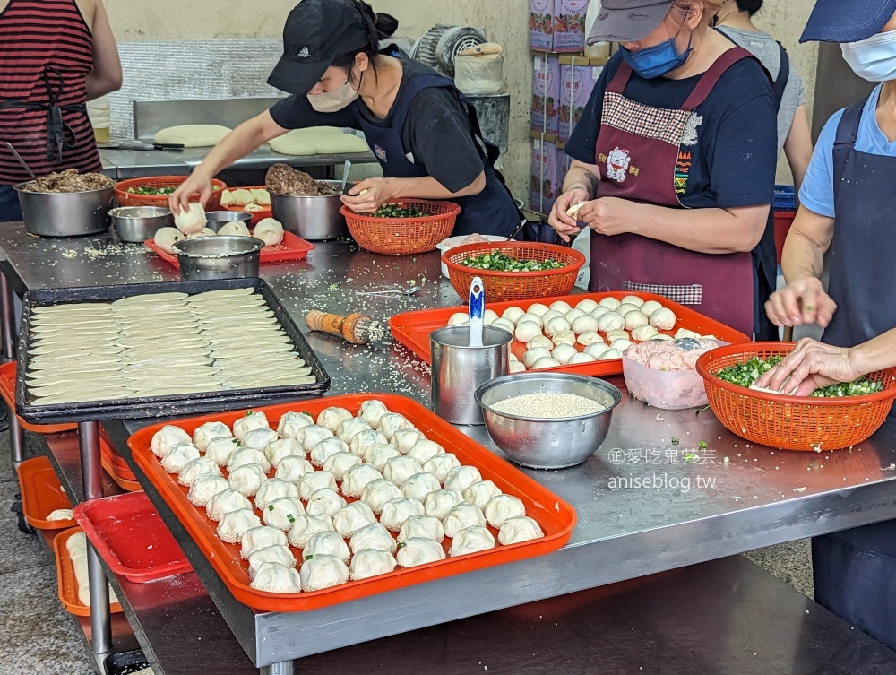 龍門胡椒餅，捷運三重國小站排隊美食(姊姊食記)