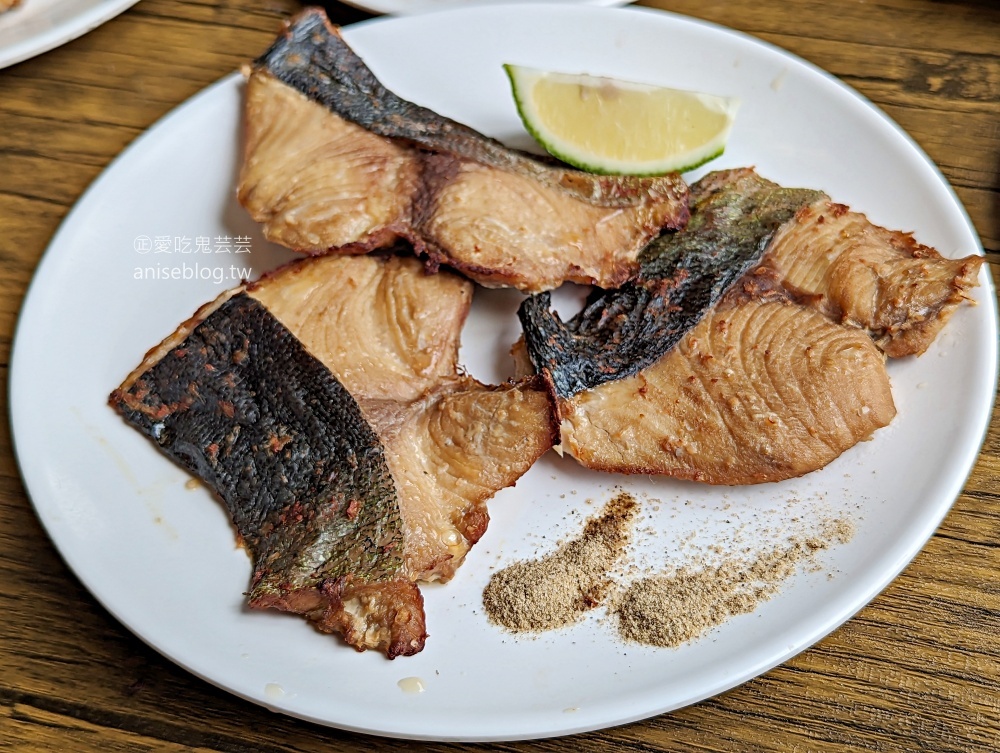 卯澳海洋驛站，小卷蝦米粉、海鮮粥豐盛又美味，東北角貢寮美食(姊姊食記)