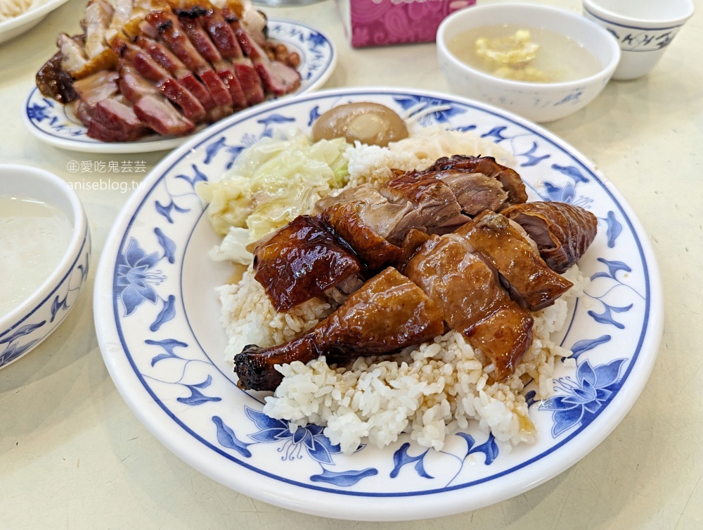 港宏燒臘，厚實叉燒、脆皮燒肉、美味燒鴨，新莊輔大美食(姊姊食記)