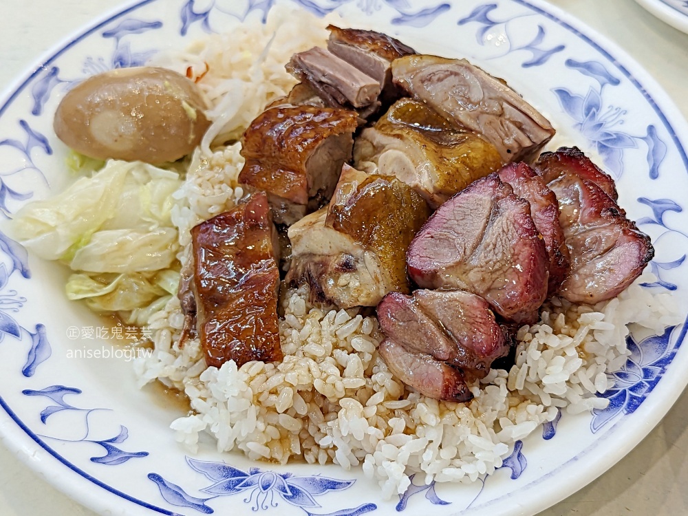 港宏燒臘，厚實叉燒、脆皮燒肉、美味燒鴨，新莊輔大美食(姊姊食記)