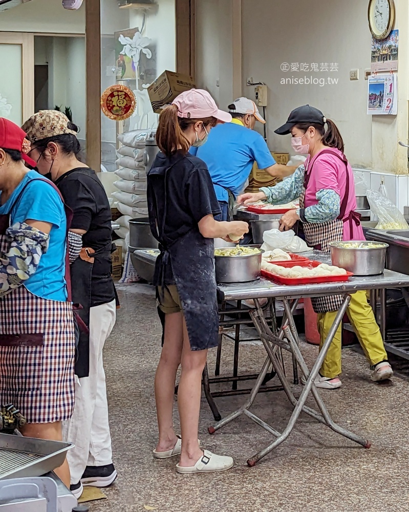 林記水煎包，出爐就瞬間秒殺的排隊美食，桃園南門市場早餐(姊姊食記)