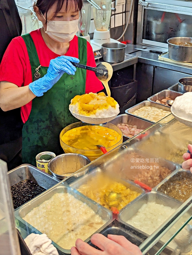 龍都冰菓專業家，百年老店依舊是超人氣，萬華龍山寺站美食(姊姊食記)