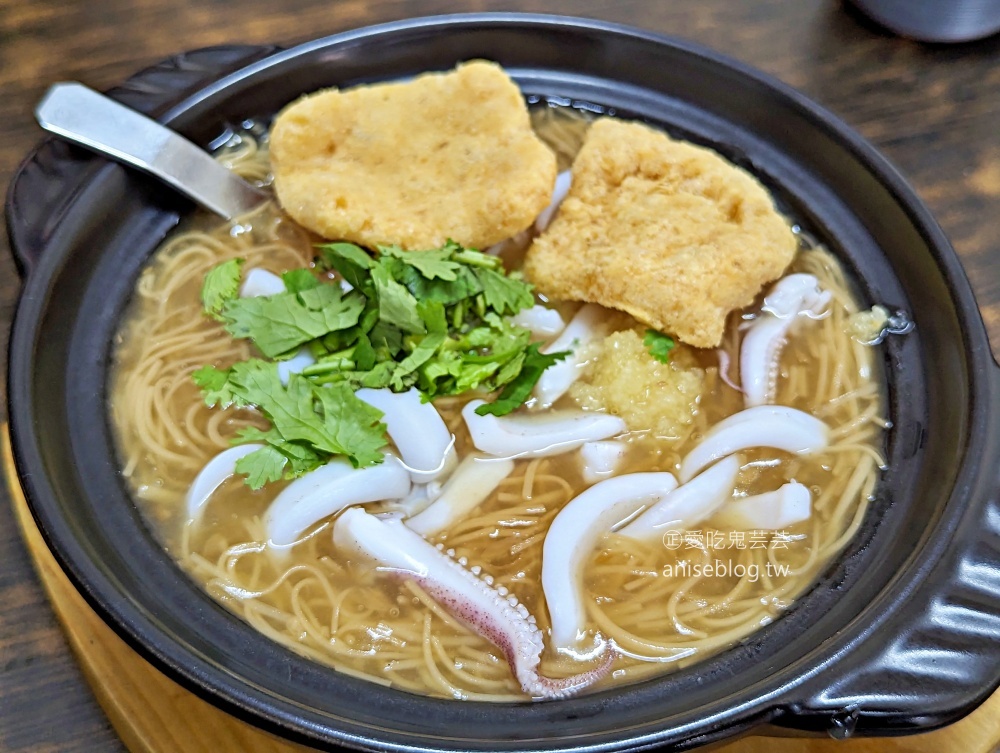 賴桑透抽蚵仔麵線，魔霸特餐浮誇配料大碗滿足，捷運龍山寺站美食(姊姊食記) @愛吃鬼芸芸