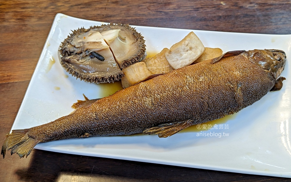 丸隆生魚行，味噌湯料多味美喝到飽，永樂市場超人氣排隊美食(姊姊食記)