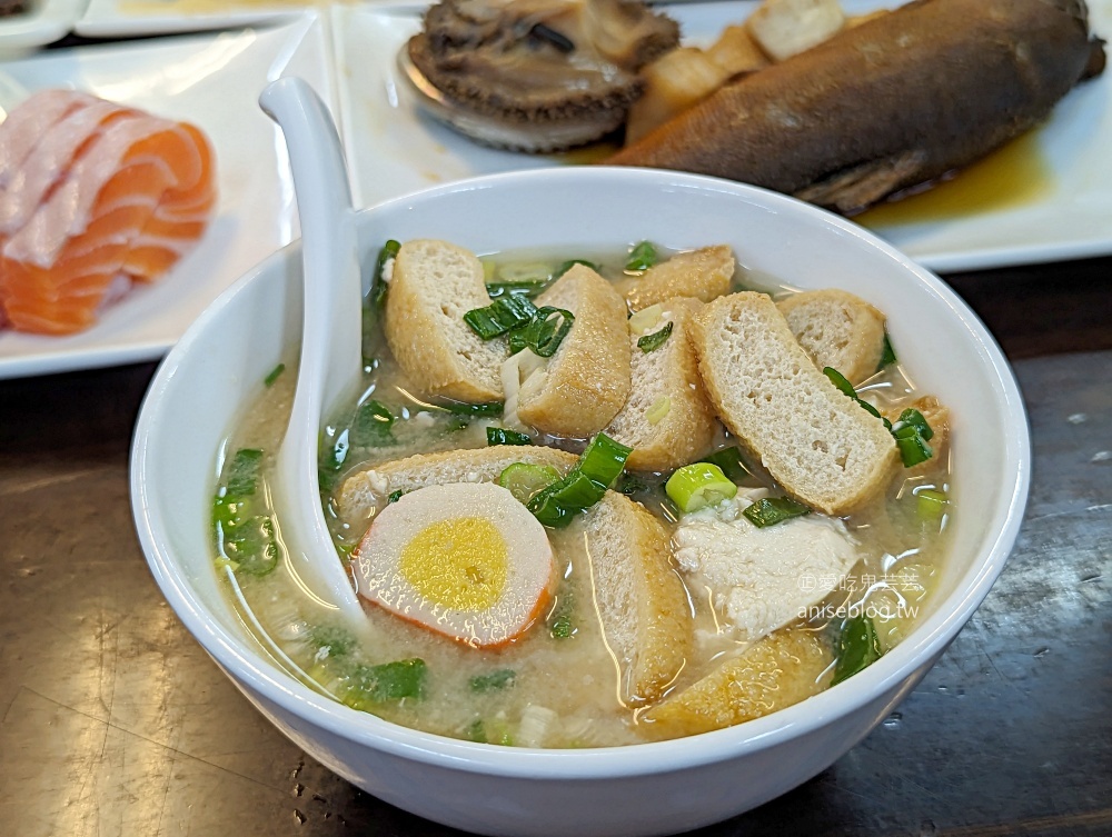 丸隆生魚行，味噌湯料多味美喝到飽，永樂市場超人氣排隊美食(姊姊食記)