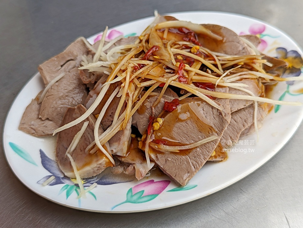 涼州街無名涼麵米粉湯，厚實豬舌的完美口感最推薦，大橋頭站美食(姊姊食記)