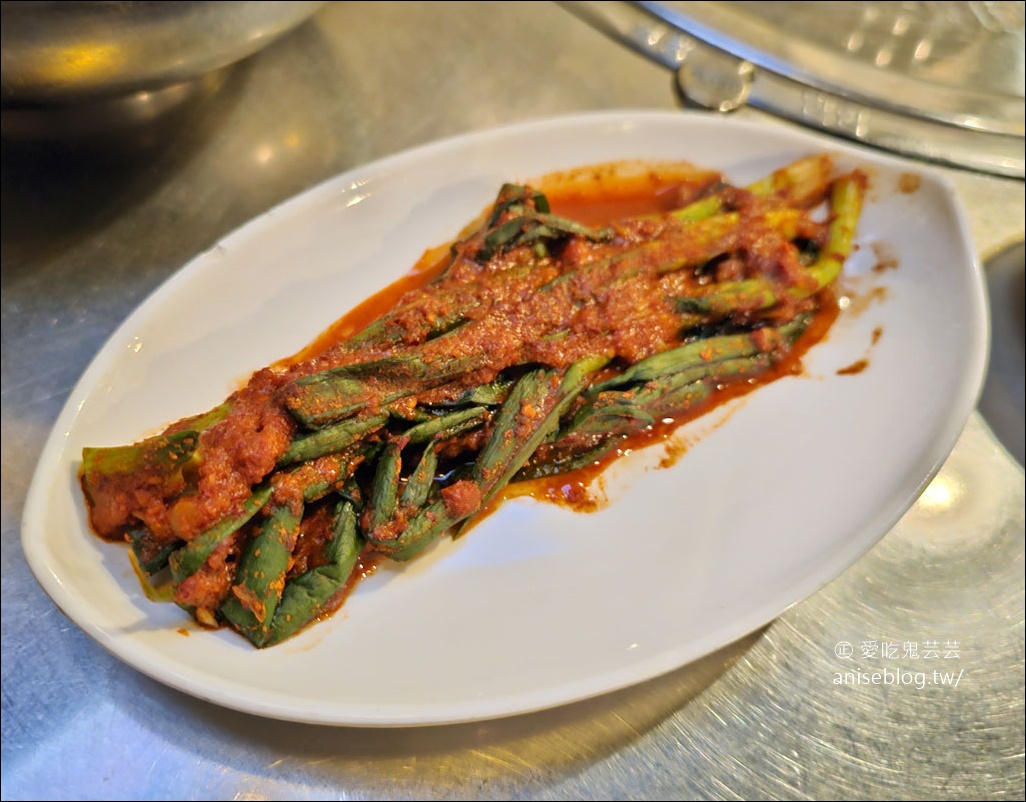 西面美食 | 釜山宅烤肉，超厚超大塊烤肉很過癮，搭配酸白菜很解膩