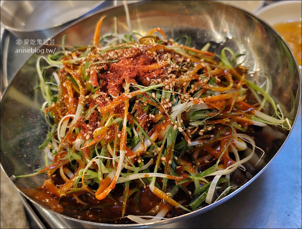 西面美食 | 釜山宅烤肉，超厚超大塊烤肉很過癮，搭配酸白菜很解膩