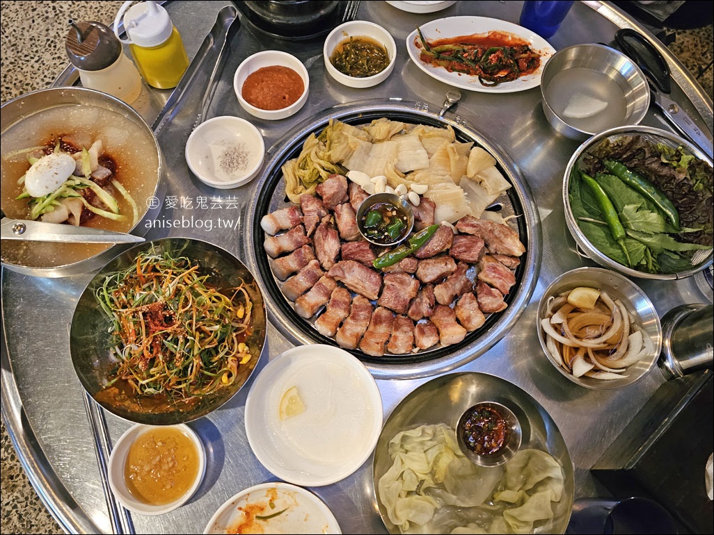 西面美食 | 釜山宅烤肉，超厚超大塊烤肉很過癮，搭配酸白菜很解膩